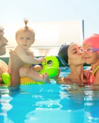 Bezpłatne lekcje pływania dla krakowskich rodzin